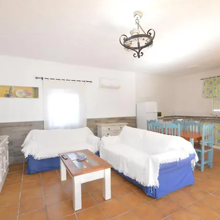 Semesterbostad Casa Samuel Con Piscina Comunitaria Y Porche